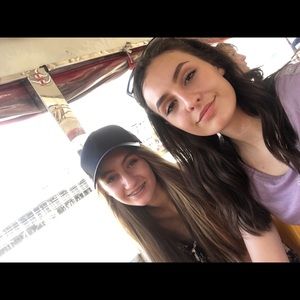 Meet your Posher, Emily